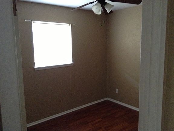 2nd image of 1021 N Kight St