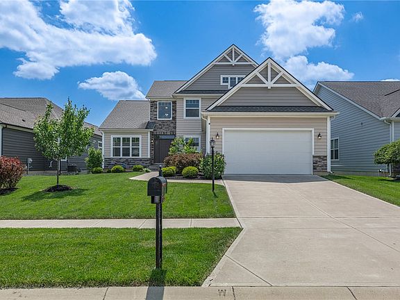 2nd image of 1135 Petrus Ct