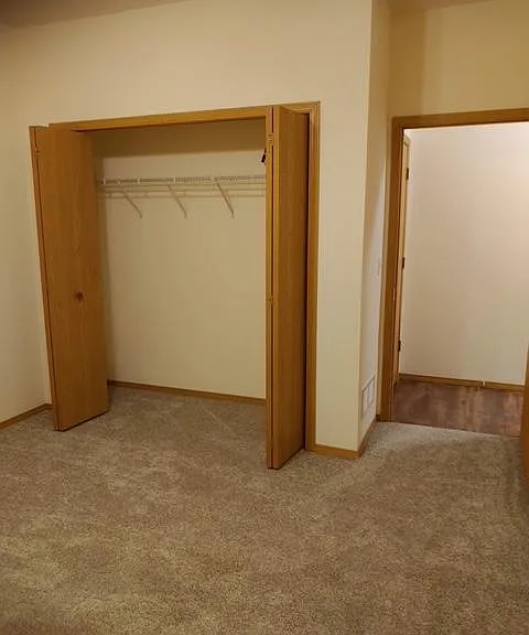 303 Bryon Row #B — Photo 4
