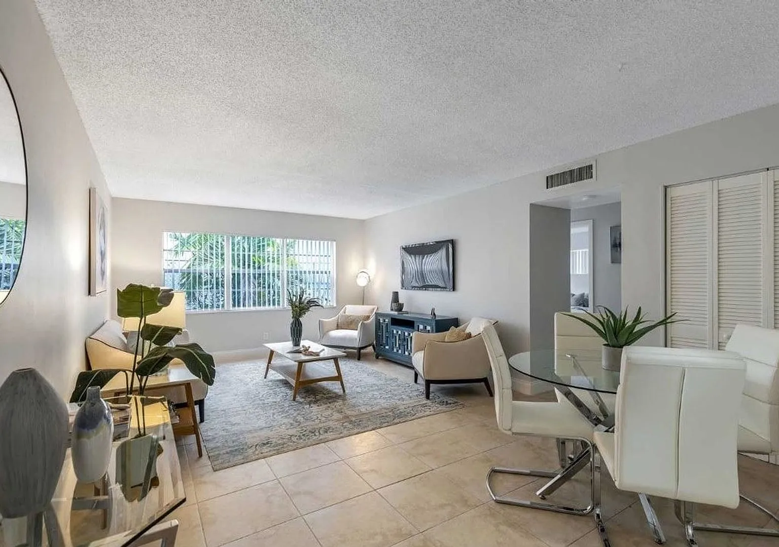 Amberstone Apartments — Photo 4