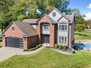 2420 Baltimore Ct, Commerce Township, MI 48382