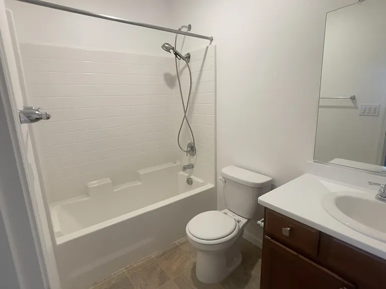 2224 Eldridge Ave — Photo 8