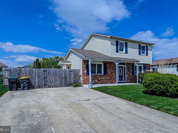 2nd image of 28 Dorsey Ln