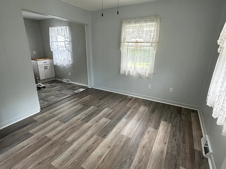 13 Tice Rd — Photo 10