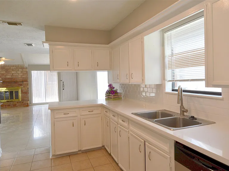 10127 Sagegate Dr — Photo 10