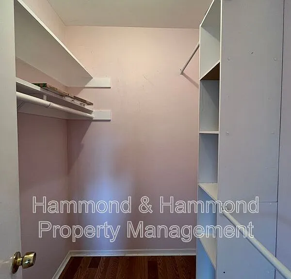 5400 Newcastle Ave #43 — Photo 8