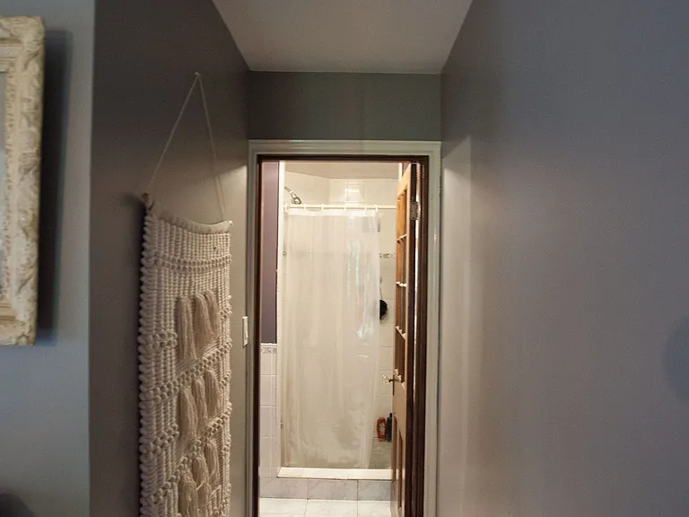 43 Indian Road Cres #2F — Photo 16