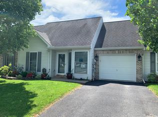 36 Ridgeway Dr, Mechanicsburg, PA 17050