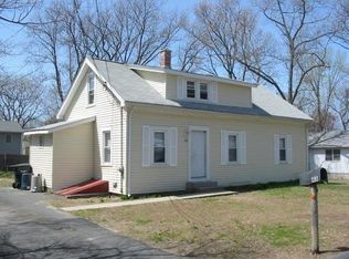 48 Gladstone St, Springfield, MA 01109