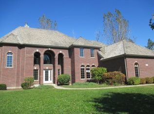 36W858 Whispering Trl, St Charles, IL 60175