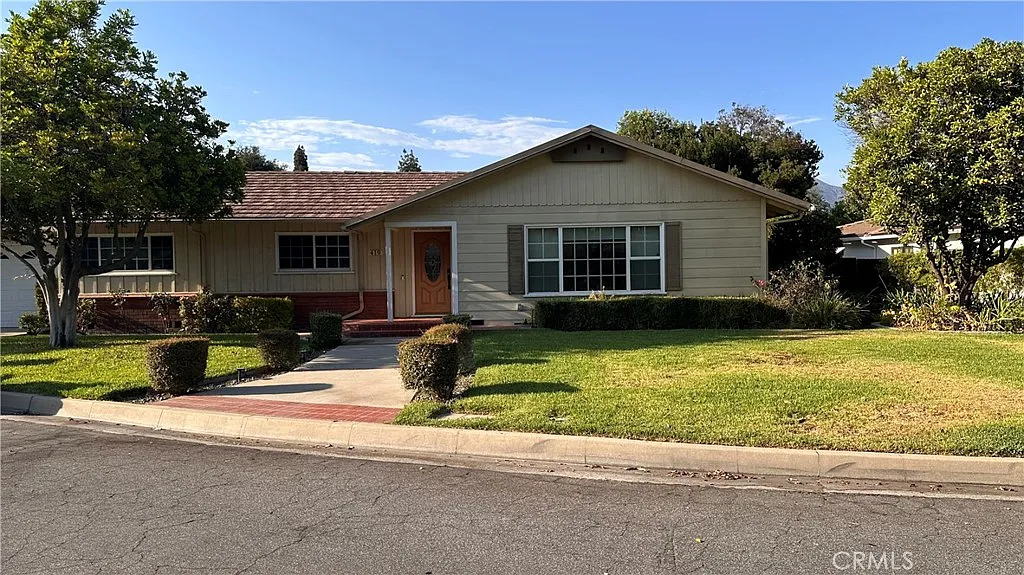 4 bed, 1699 sqft, $4,650 — Photo 1
