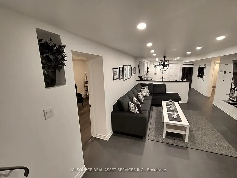 32 Ontoro Blvd #BASEMENT — Photo 3