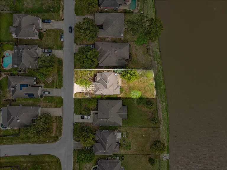 9219 E Lakeside Dr — Photo 32