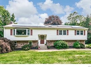 393 W River Rd, Orange, CT 06477