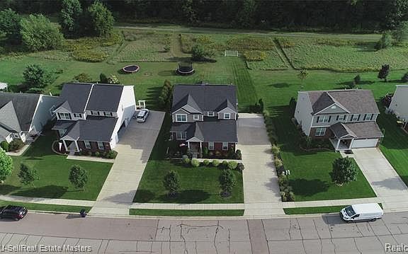 3rd image of 10700 Bouldercrest Dr