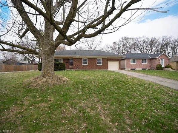 4 Lynnwood Dr, Brantford, ON N3S 6S1