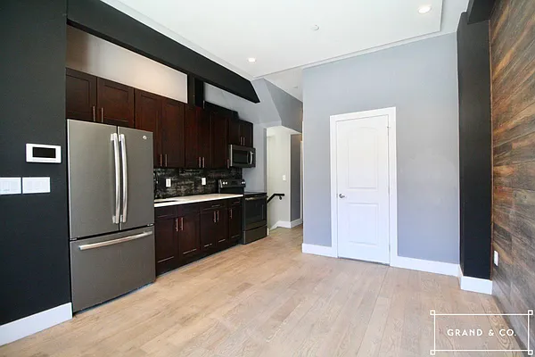 Rented by Grand & Co. | media 1