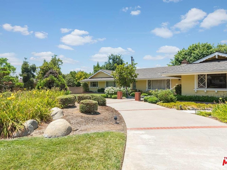 1st image of 21135 E Cloverland Dr