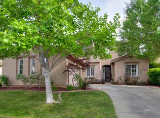 9960 W Taron Dr, Elk Grove, CA 95757