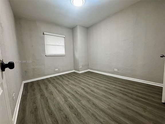 3rd image of 529 SW 3rd St APT 2