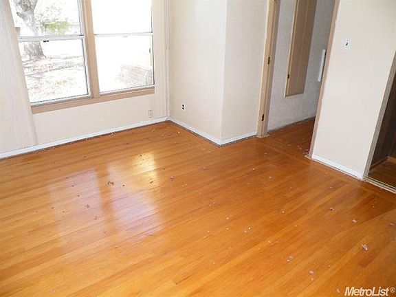 5th image of 9463 Central Ave