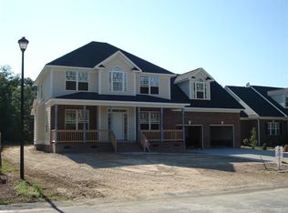4037 Whisper Wood Rd, Fayetteville, NC 28306