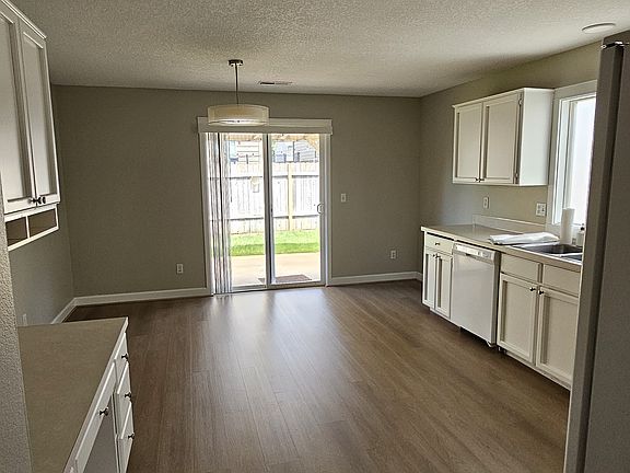 3rd image of 6113 NE 105th Ave APT B