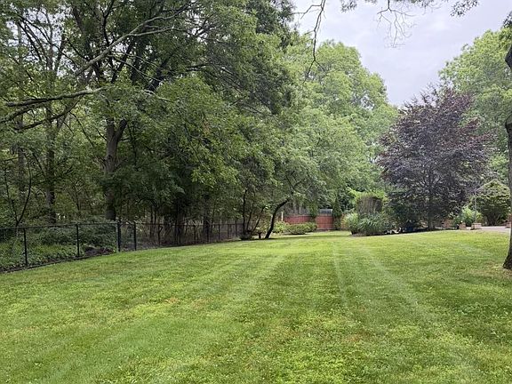 3rd image of 9 Pleasant View Road