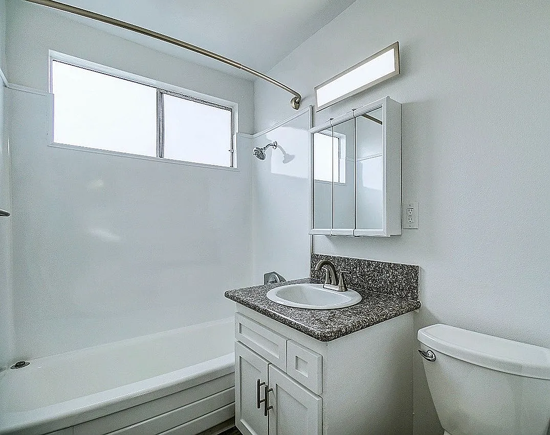Westminster Manor — Photo 4
