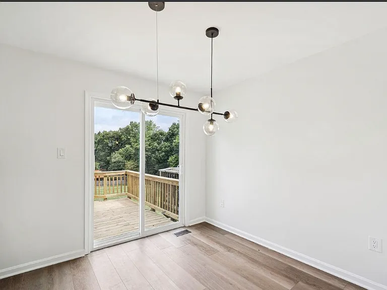 10611 Campus Way S — Photo 9