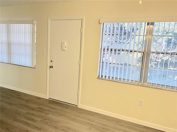 5th image of 8101 11th St N APT 322