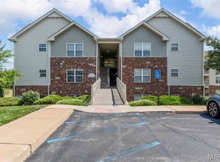 1422 Piedmont Cir UNIT 202, Saint Charles, MO 63304