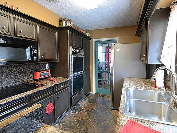 4th image of 25177 Howser Dr