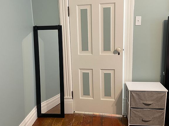 3rd image of 1137 Church Ave