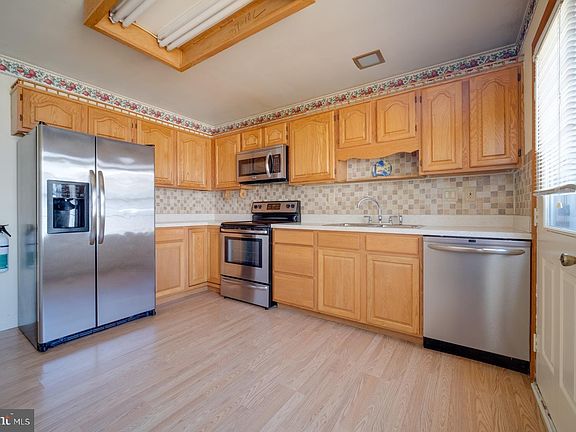 5th image of 37 Greenwich Ave