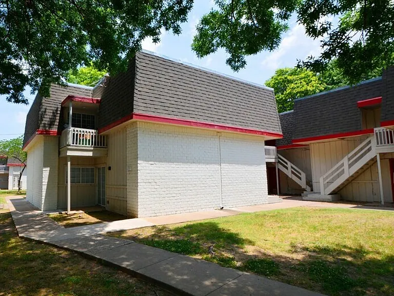The Briarwood Apartments — Photo 30