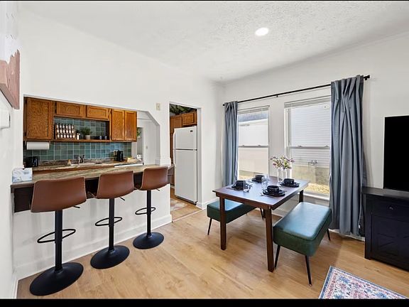 4th image of 107 Westwood Dr