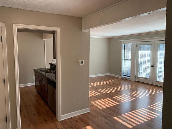 3rd image of 4727 Jarboe St APT 96