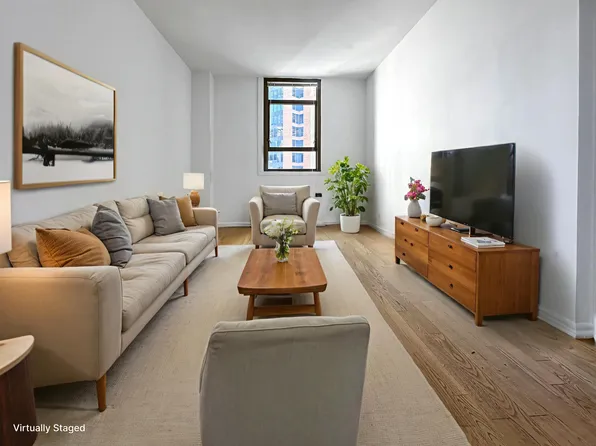 4 Park Avenue image 1 of 12