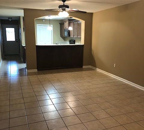 2nd image of 3815 Janet Ln