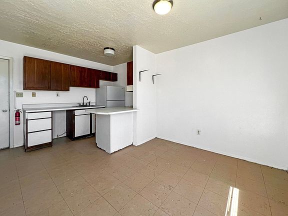 2nd image of 2315 N Jefferson St #10