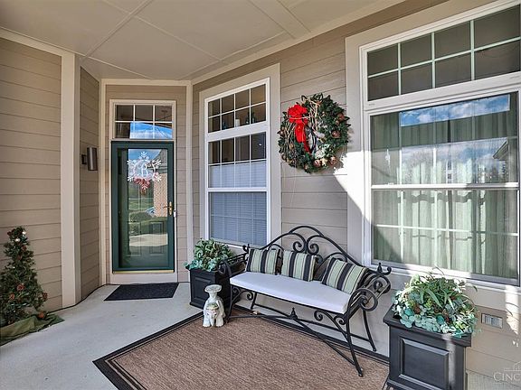 3rd image of 7498 Great Waters Ln