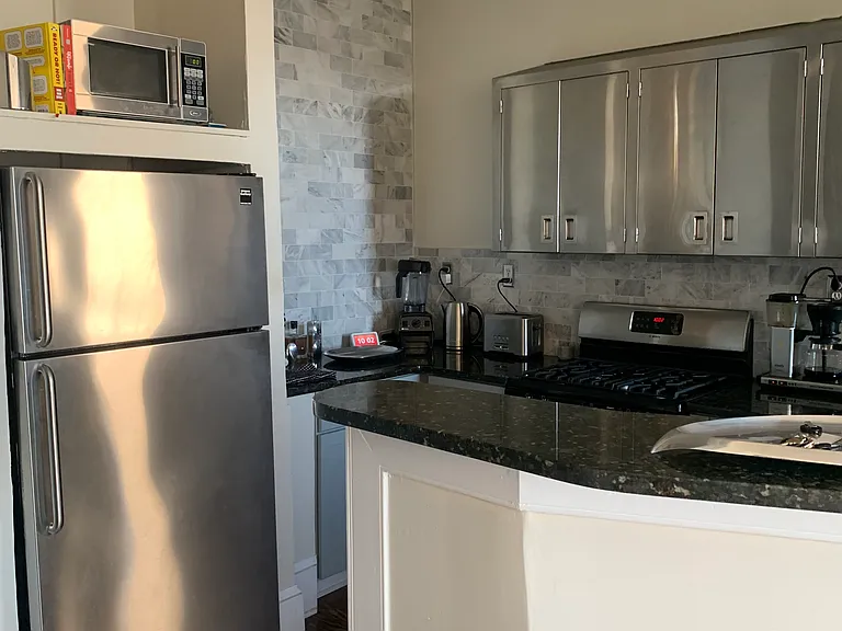 2022 Columbia Rd NW #511 — Photo 8