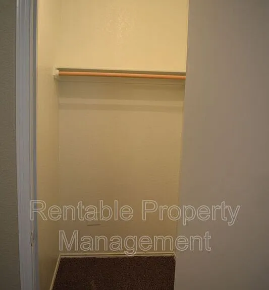 8028 Doreen Ave — Photo 15