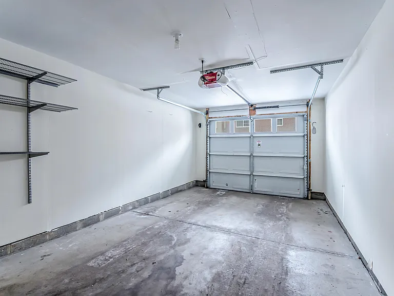 120 W Oakbrook Dr — Photo 31