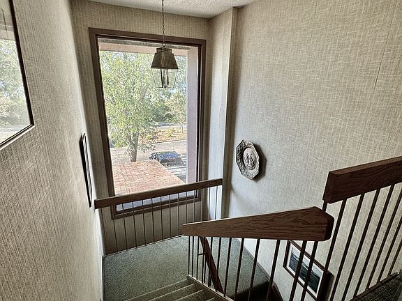 5th image of 730 Cliffs Dr APT 303