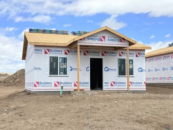 5635 Crystalline Hills Dr, Rapid City, SD 57703