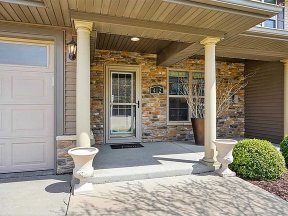 2nd image of 412 Cambria Dr