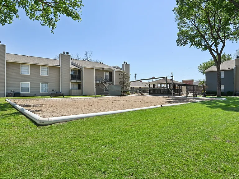 Abbey Glenn Apartments — Photo 11