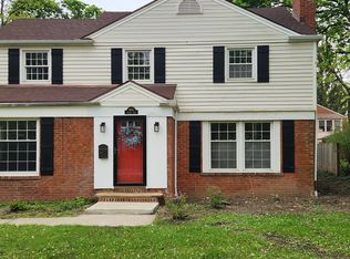 19013 Chagrin Blvd, Shaker Heights, OH